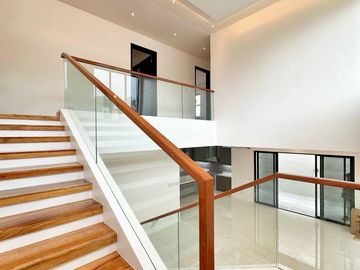 FOR SALE STUNNING BRAND NEW HOUSE FOR SALE IN BF HOMES