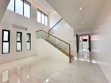 FOR SALE STUNNING BRAND NEW HOUSE FOR SALE IN BF HOMES