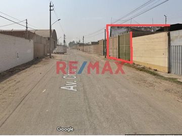Local Industrial En Venta En El Distrito Comas De 544.50 M2