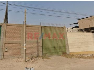 Local Industrial En Venta En El Distrito Comas De 544.50 M2