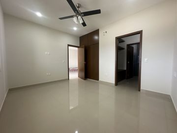 ESPECTACULAR CASA EN VENTA EN MAZATLAN SECTOR CERRITOS (MARALTO RESIDENCIAL) 4 RECAMARAS, A SOLO 200 MTS DEL MAR, PRIVADA CON ALBERCA
