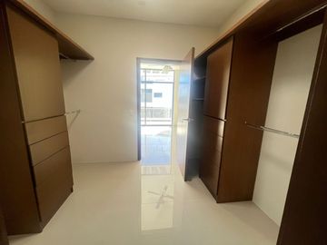 ESPECTACULAR CASA EN VENTA EN MAZATLAN SECTOR CERRITOS (MARALTO RESIDENCIAL) 4 RECAMARAS, A SOLO 200 MTS DEL MAR, PRIVADA CON ALBERCA