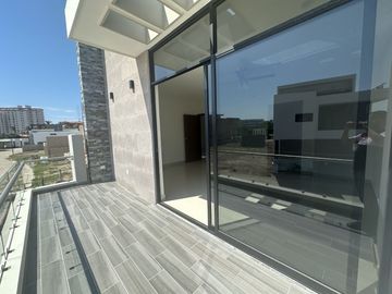 ESPECTACULAR CASA EN VENTA EN MAZATLAN SECTOR CERRITOS (MARALTO RESIDENCIAL) 4 RECAMARAS, A SOLO 200 MTS DEL MAR, PRIVADA CON ALBERCA