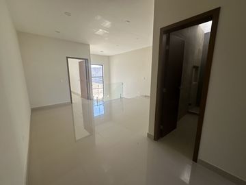 ESPECTACULAR CASA EN VENTA EN MAZATLAN SECTOR CERRITOS (MARALTO RESIDENCIAL) 4 RECAMARAS, A SOLO 200 MTS DEL MAR, PRIVADA CON ALBERCA