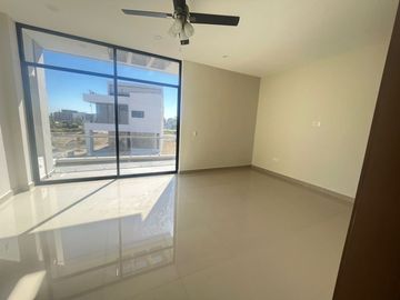 ESPECTACULAR CASA EN VENTA EN MAZATLAN SECTOR CERRITOS (MARALTO RESIDENCIAL) 4 RECAMARAS, A SOLO 200 MTS DEL MAR, PRIVADA CON ALBERCA