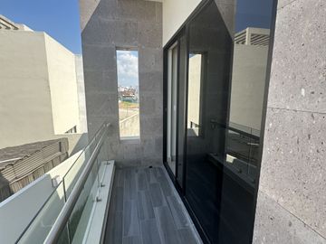 ESPECTACULAR CASA EN VENTA EN MAZATLAN SECTOR CERRITOS (MARALTO RESIDENCIAL) 4 RECAMARAS, A SOLO 200 MTS DEL MAR, PRIVADA CON ALBERCA