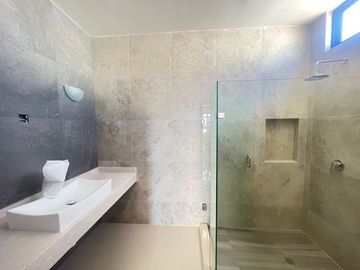ESPECTACULAR CASA EN VENTA EN MAZATLAN SECTOR CERRITOS (MARALTO RESIDENCIAL) 4 RECAMARAS, A SOLO 200 MTS DEL MAR, PRIVADA CON ALBERCA