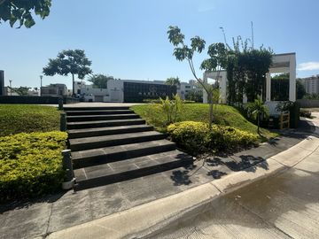 ESPECTACULAR CASA EN VENTA EN MAZATLAN SECTOR CERRITOS (MARALTO RESIDENCIAL) 4 RECAMARAS, A SOLO 200 MTS DEL MAR, PRIVADA CON ALBERCA