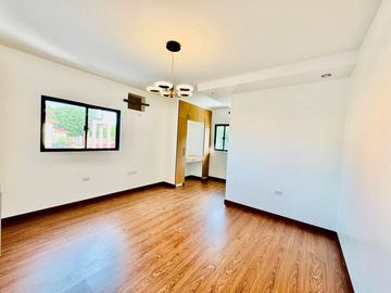 4 Bedroom Elegant Single Detached House and Lot for sale in BF Resort Village, Las Piñas City