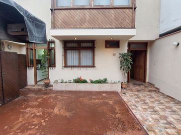 Hermosa Casa En Santiago De Surco - Parque Ecológico Loma Amarilla