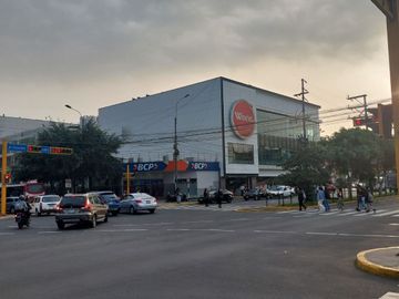 Hermosa Casa En Santiago De Surco - Parque Ecológico Loma Amarilla