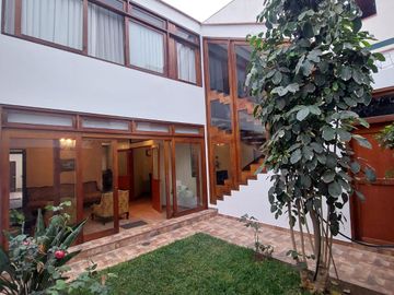 Hermosa Casa En Santiago De Surco - Parque Ecológico Loma Amarilla