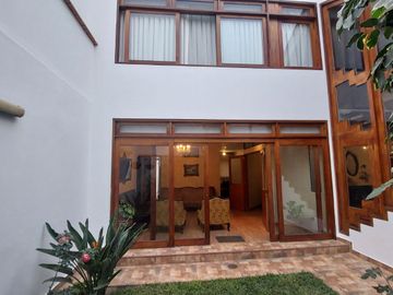Hermosa Casa En Santiago De Surco - Parque Ecológico Loma Amarilla