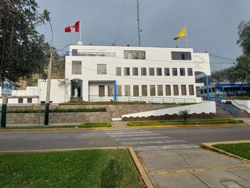 Hermosa Casa En Santiago De Surco - Parque Ecológico Loma Amarilla