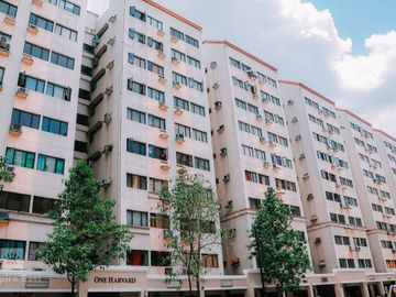 CAMBRIDGE VILLAGE OFFERS 1BR CONDO UNIT NEAR EASTWOOD, TIENDESITAS, BGC, AND SM MEGAMALL