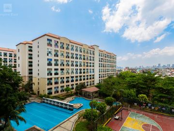 CAMBRIDGE VILLAGE OFFERS 1BR CONDO UNIT NEAR EASTWOOD, TIENDESITAS, BGC, AND SM MEGAMALL