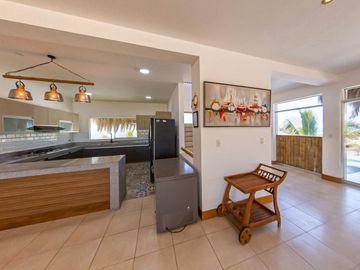 ¡SE VENDE EXCLUSIVA CASA DE PLAYA EN CONDOMINIO PUNTA SAL BAY HOUSE, TUMBES!