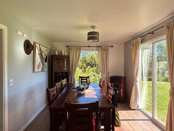 Se vende hermosa casa en sector Cabo Blanco,1230 mts2 aprox. Rol .
