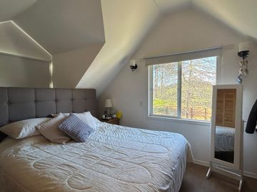 Se vende hermosa casa en sector Cabo Blanco,1230 mts2 aprox. Rol .