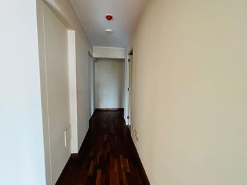 SUPER BIEN UBICADO DEPARTAMENTO EN MIRAFLORES POR LA HUACA PUCLLANA