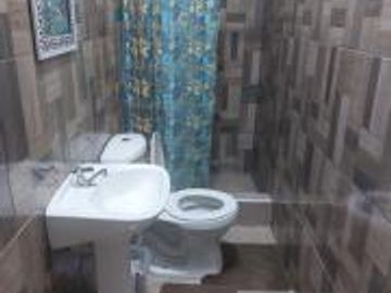 HERMOSA VILLA ESQUINERA  CON PISCINA, , DE 4 DORMITORIOS A 400 METROS DEL  MAR