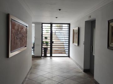VENTA DE LINDO DEPARTAMENTO EN AURORA MIRAFLORES FRENTE A PARQUE