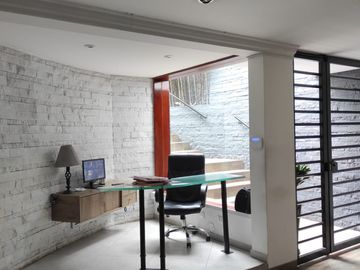 VENTA DE LINDO DEPARTAMENTO EN AURORA MIRAFLORES FRENTE A PARQUE