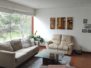 VENTA DE LINDO DEPARTAMENTO EN AURORA MIRAFLORES FRENTE A PARQUE