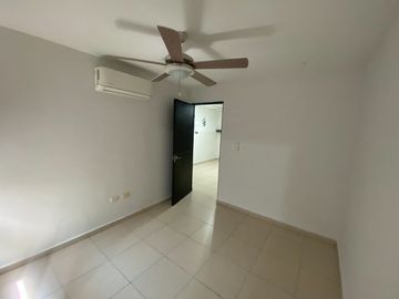 Vende Amplia casa y super Equipada en zona Cumbres, privada Lomas Quetzales