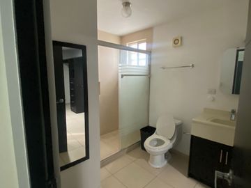 Vende Amplia casa y super Equipada en zona Cumbres, privada Lomas Quetzales