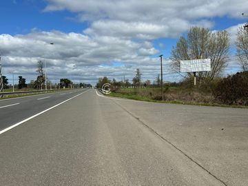 TERRENO 1.3 HA INDUSTRIAL ORILLA RUTA 5 SUR