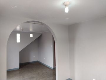 Venta De Casa De 166 Mt2 En El Distrito De Los Olivos