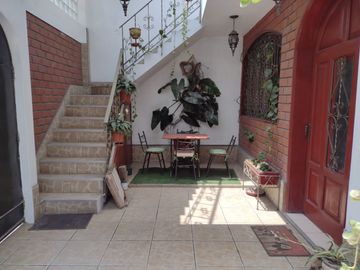 Venta De Casa De 166 Mt2 En El Distrito De Los Olivos