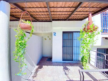 CASA EN VENTA AMUEBLADA EN XOCHITEPEC SANTA FE, CON ALBERCA Y AMENIDADES