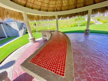 CASA EN VENTA AMUEBLADA EN XOCHITEPEC SANTA FE, CON ALBERCA Y AMENIDADES