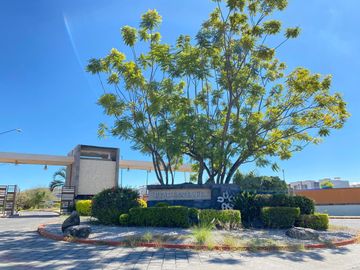 CASA EN VENTA AMUEBLADA EN XOCHITEPEC SANTA FE, CON ALBERCA Y AMENIDADES