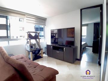 Apartamento de 3 alcobas con baño y alcoba de servicio en venta. Medellín - El Poblado