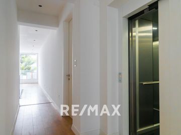 VENTA DE HERMOSO DPTO FLAT EN SAN ISIDRO 1ER PISO 413 M2