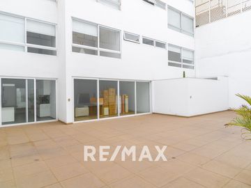 VENTA DE HERMOSO DPTO FLAT EN SAN ISIDRO 1ER PISO 413 M2