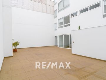 VENTA DE HERMOSO DPTO FLAT EN SAN ISIDRO 1ER PISO 413 M2