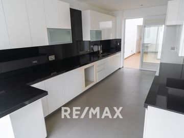 VENTA DE HERMOSO DPTO FLAT EN SAN ISIDRO 1ER PISO 413 M2