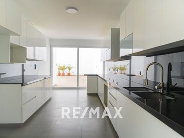 VENTA DE HERMOSO DPTO FLAT EN SAN ISIDRO 1ER PISO 413 M2
