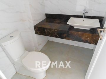 VENTA DE HERMOSO DPTO FLAT EN SAN ISIDRO 1ER PISO 413 M2