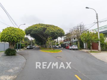 VENTA DE HERMOSO DPTO FLAT EN SAN ISIDRO 1ER PISO 413 M2