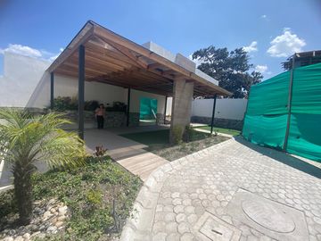 CASAS DE VENTA EN EL ARENAL CON PISCINA