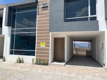CASAS DE VENTA EN EL ARENAL CON PISCINA