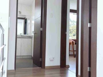 CASA DE VENTA EN TUMBACO
