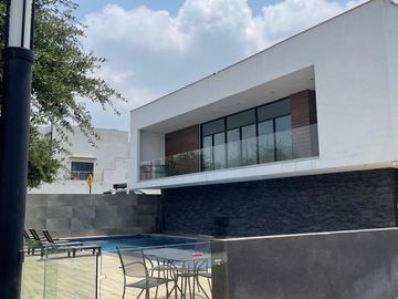 Venta Casa en Puerta de Hierro