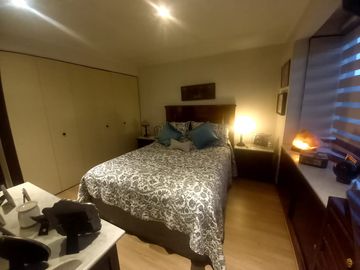 Se vende casa en comuna de La Reina en pasaje cerrado a pasos del registro civil y hospital militar.