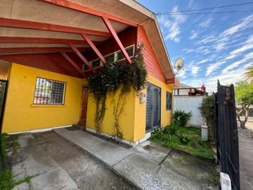 Casa 1 piso 3D 1B 1E en condominio cerrado Parque Lantaño Chillán.